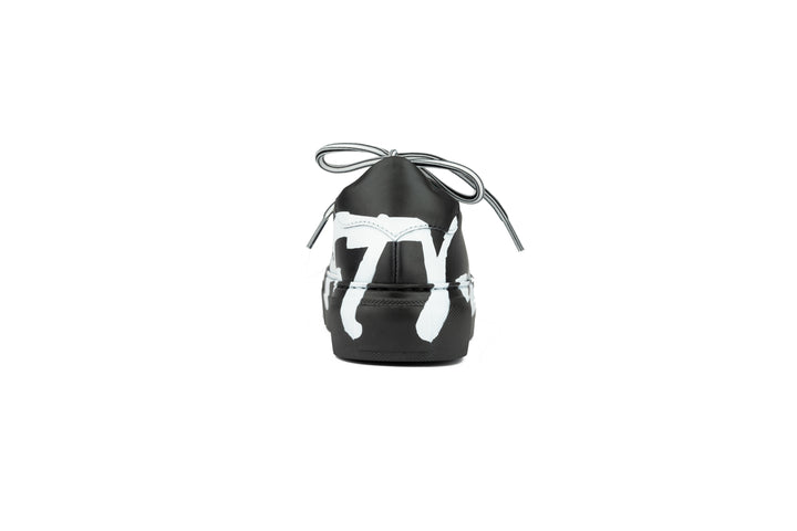 NERO (BLACK)